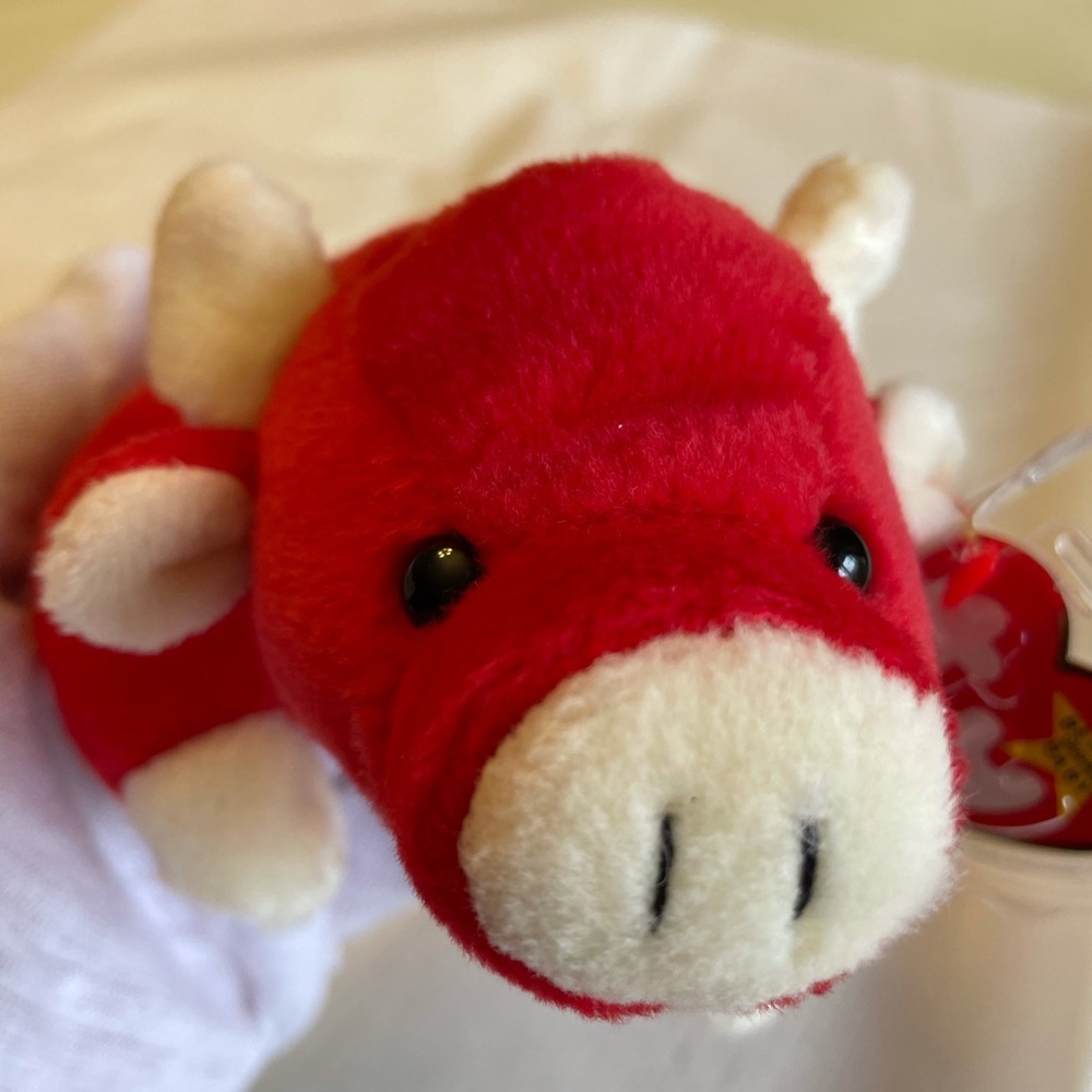 Vintage Ty Beanie Baby Snort